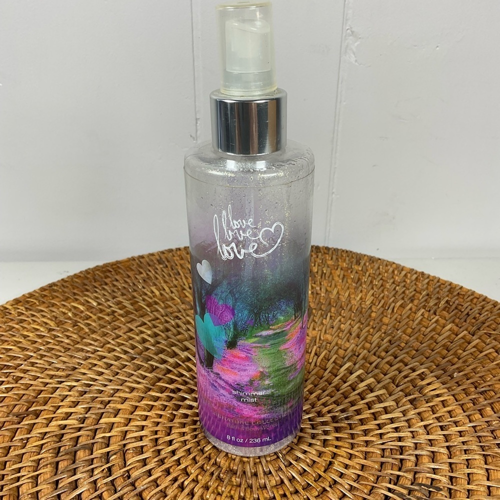 Bath & And Body Works Secret Wonderland 8 Fl Oz  30% Full
